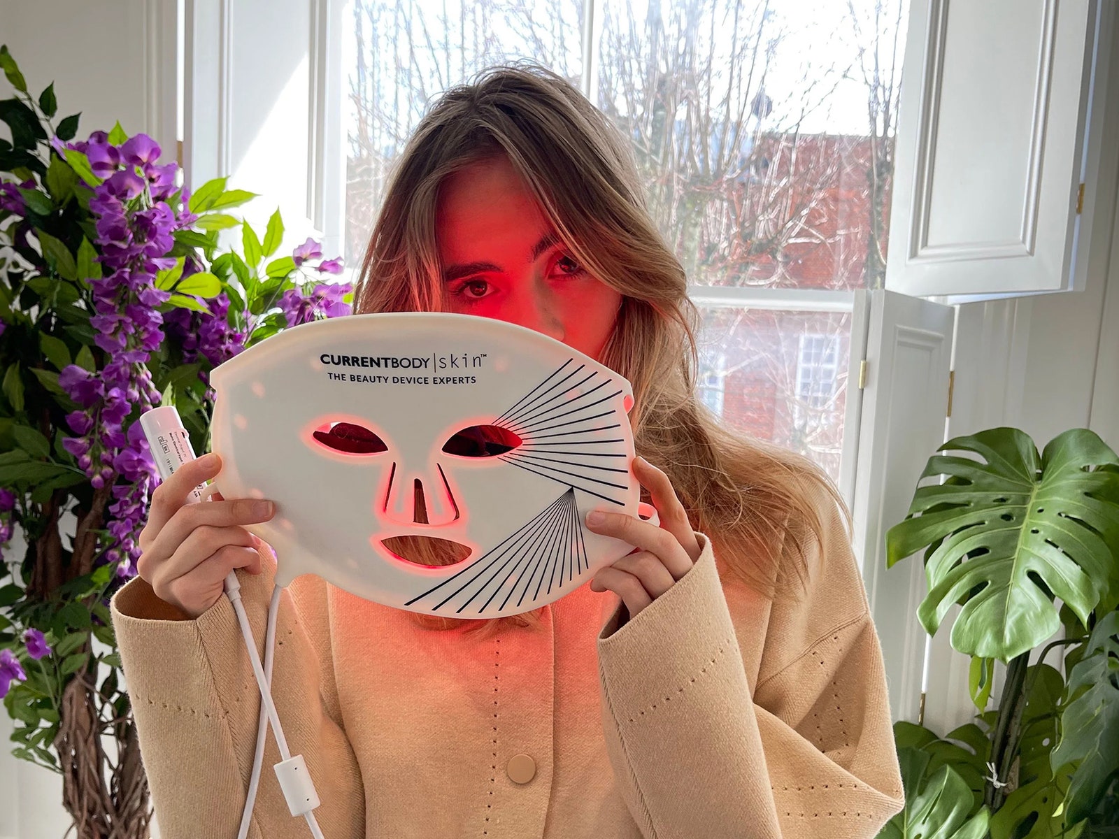 I tried the Currentbody LED face mask and it controlled my hormonal breakouts like nothing else