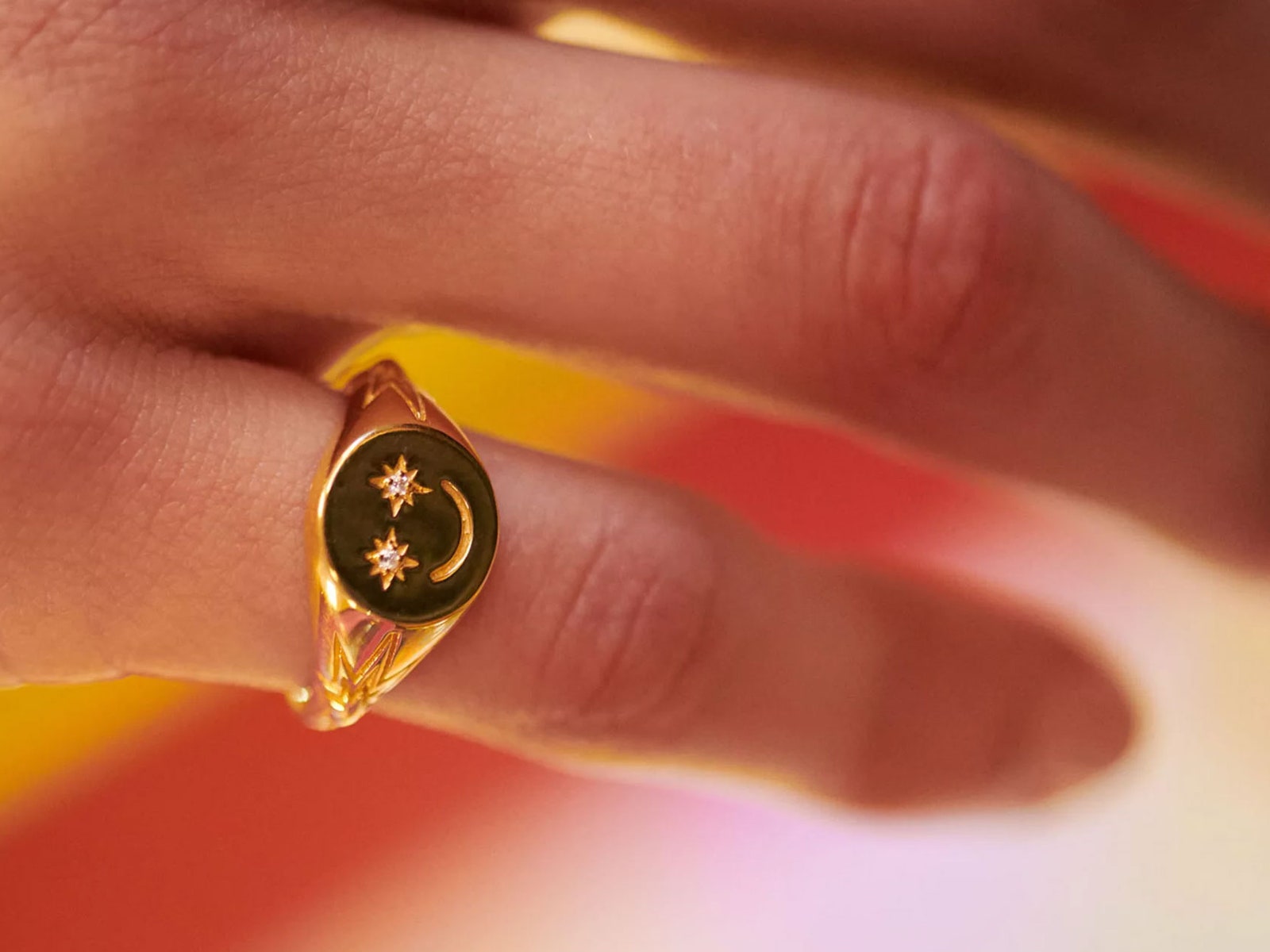 Signet rings are the fashion crowd's latest jewellery obsession, and we want in